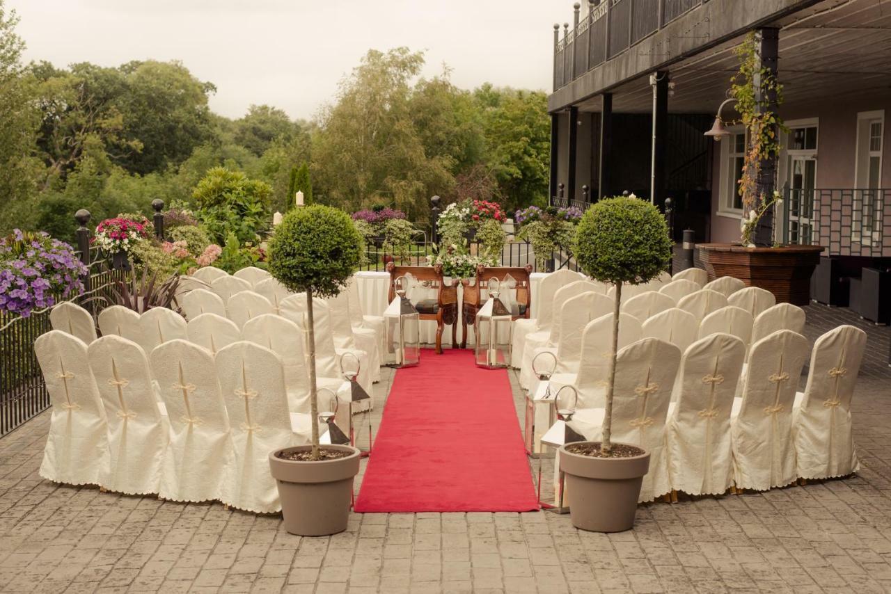 Woodford Dolmen Hotel Carlow Exteriör bild